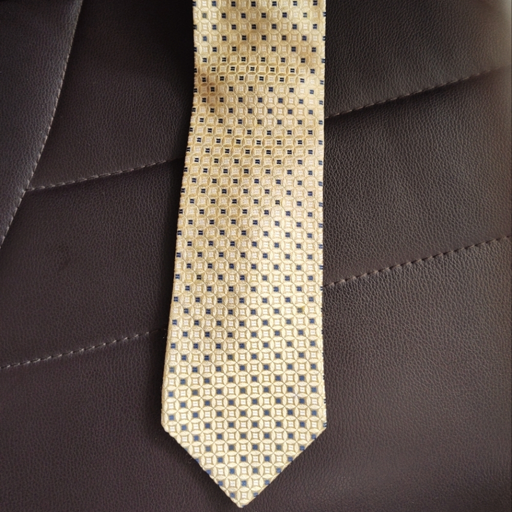 Tommy Hilfiger tie